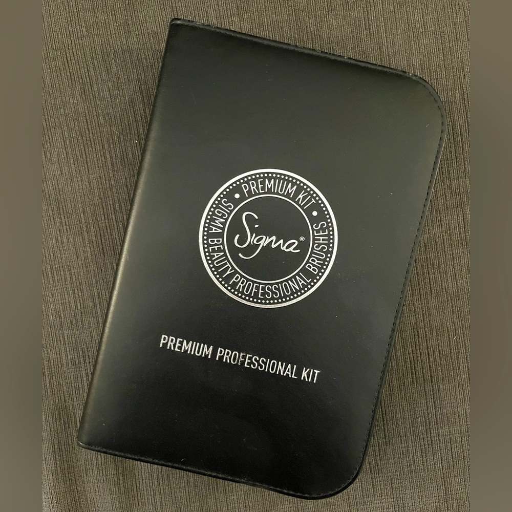 *New* Sigma Premium Professional Brush Kit